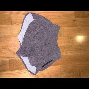 Lululemon Tracker short 4”